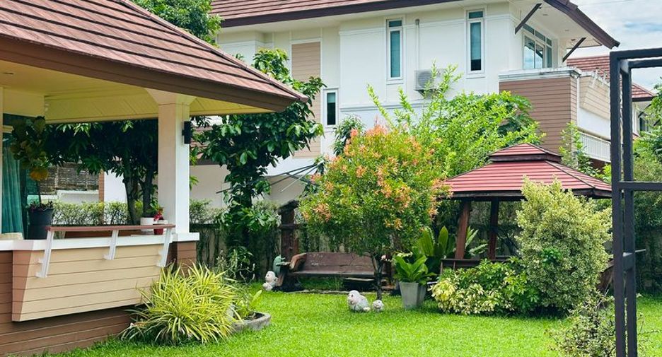 For sale 5 bedrooms house in Si Racha, Chonburi