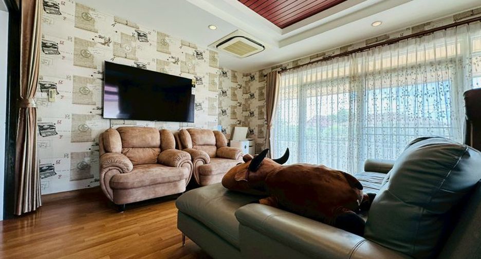 For sale 5 bedrooms house in Si Racha, Chonburi