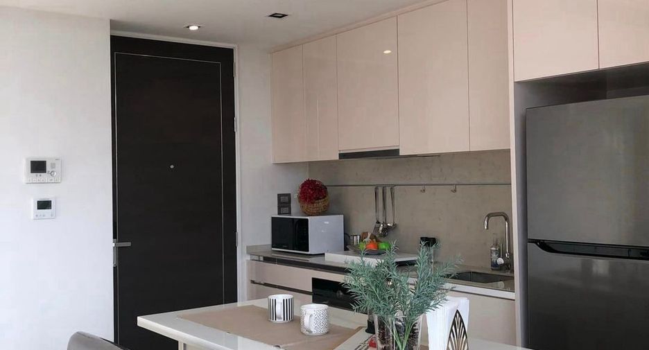 For rent 1 bed condo in Sathon, Bangkok