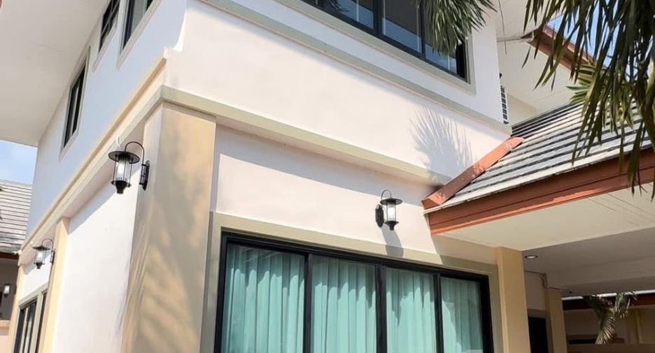 Casa en alquiler y en venta de 4 habitaciones en Huay Yai, Pattaya
