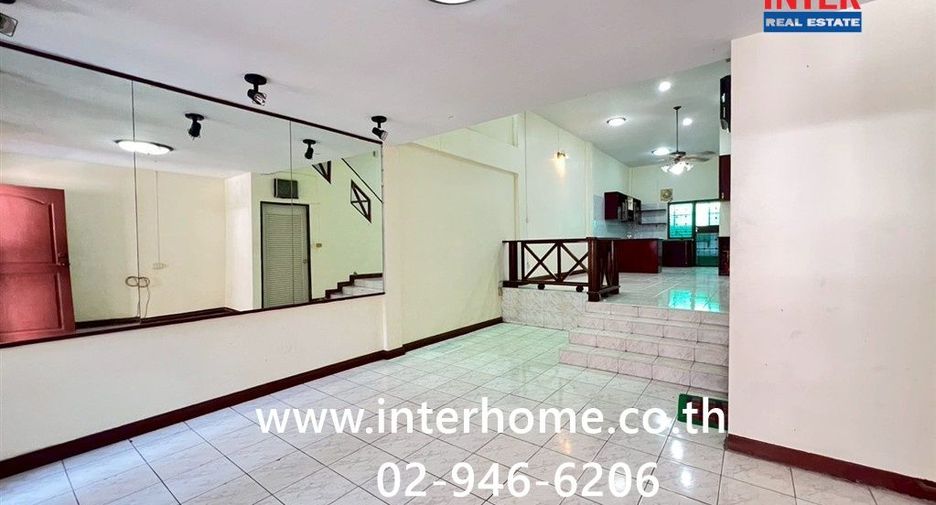 For sale 4 bedrooms townhouse in Bang Bon, Bangkok