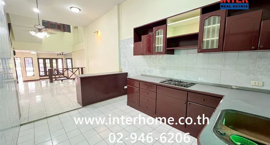 For sale 4 bedrooms townhouse in Bang Bon, Bangkok
