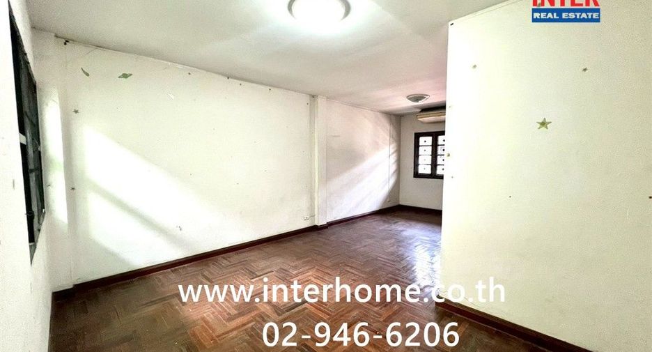For sale 4 bedrooms townhouse in Bang Bon, Bangkok