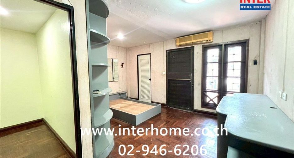 For sale 4 bedrooms townhouse in Bang Bon, Bangkok