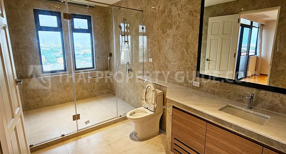 For rent and for sale 4 bedrooms condo in Pak Kret, Nonthaburi