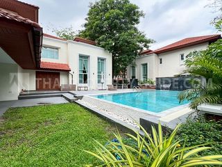 For rent 5 bedrooms house in Pak Kret, Nonthaburi