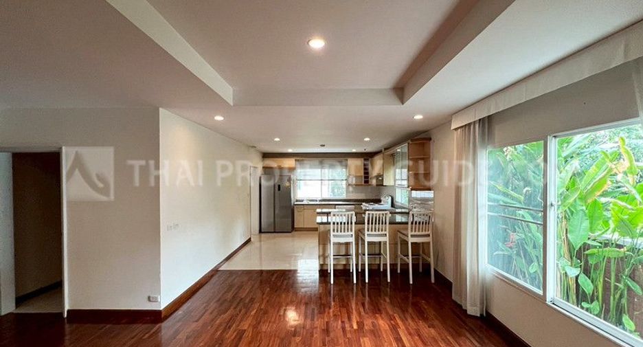 For rent 5 bedrooms house in Pak Kret, Nonthaburi