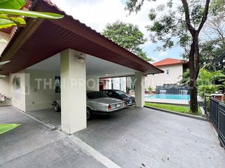 For rent 5 bedrooms house in Pak Kret, Nonthaburi
