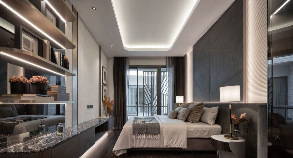 For sale 5 bedrooms house in Suan Luang, Bangkok