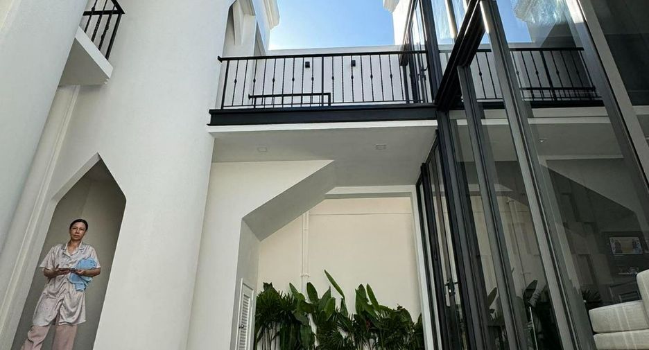 For rent 4 bedrooms villa in South Pattaya, Pattaya