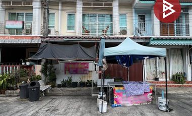 À vendre studio maison de ville à Krathum Baen, Samut Sakhon