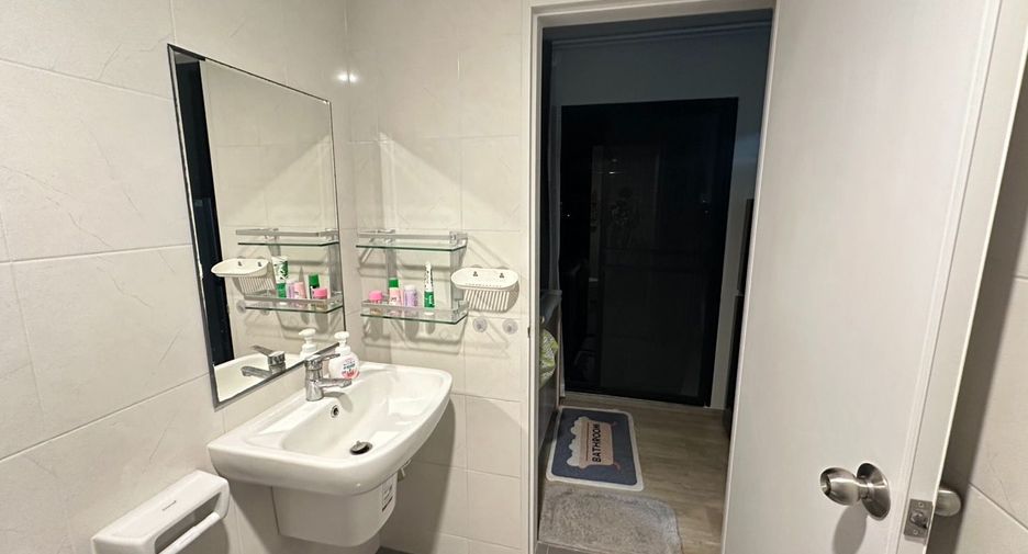 For sale 1 bed condo in Mueang Samut Prakan, Samut Prakan