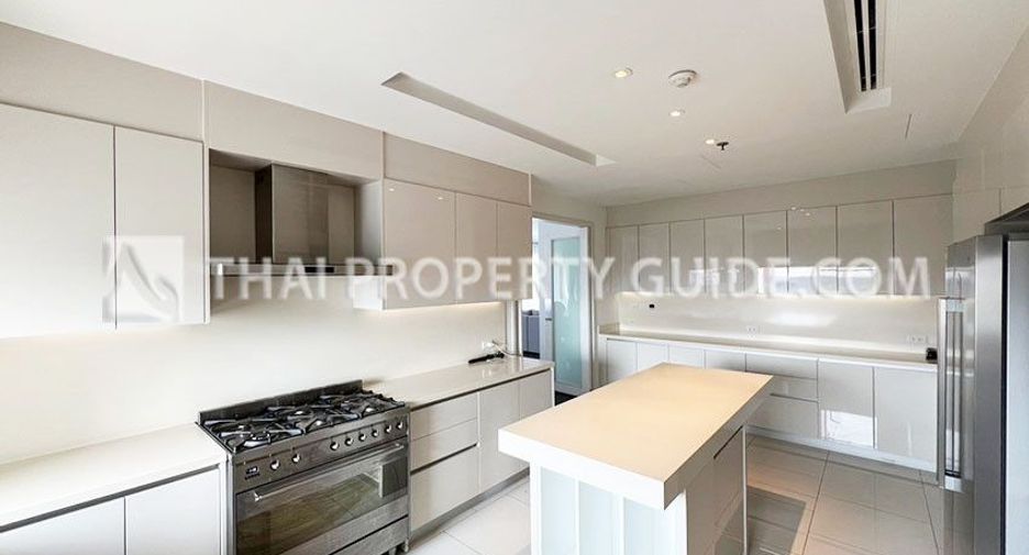Apartamento en alquiler de 4 habitaciones en Sathon, Bangkok