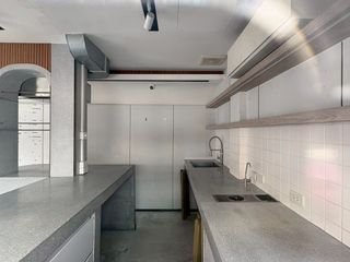 For rent retail Space in Khlong Toei, Bangkok