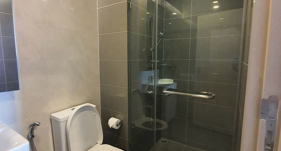 For rent and for sale 1 bed condo in Watthana, Bangkok