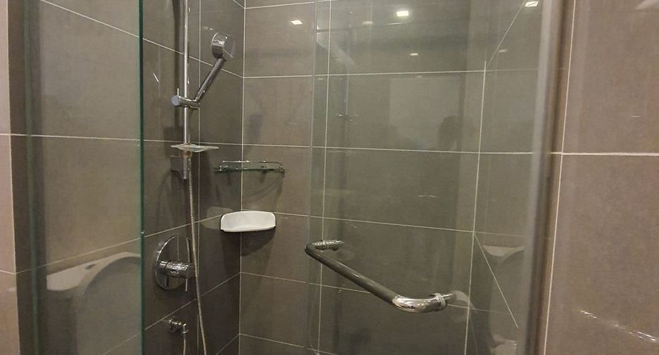 For rent and for sale 1 bed condo in Watthana, Bangkok