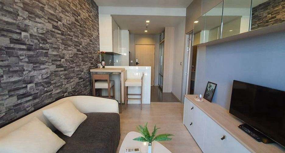 For rent and for sale 1 bed condo in Watthana, Bangkok
