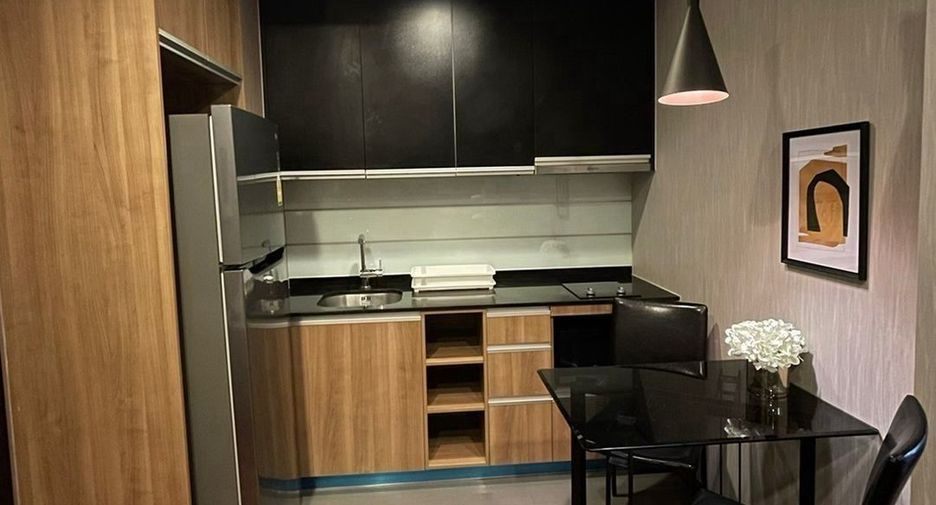 For sale 1 bed condo in Pathum Wan, Bangkok