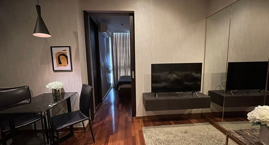 For sale 1 bed condo in Pathum Wan, Bangkok