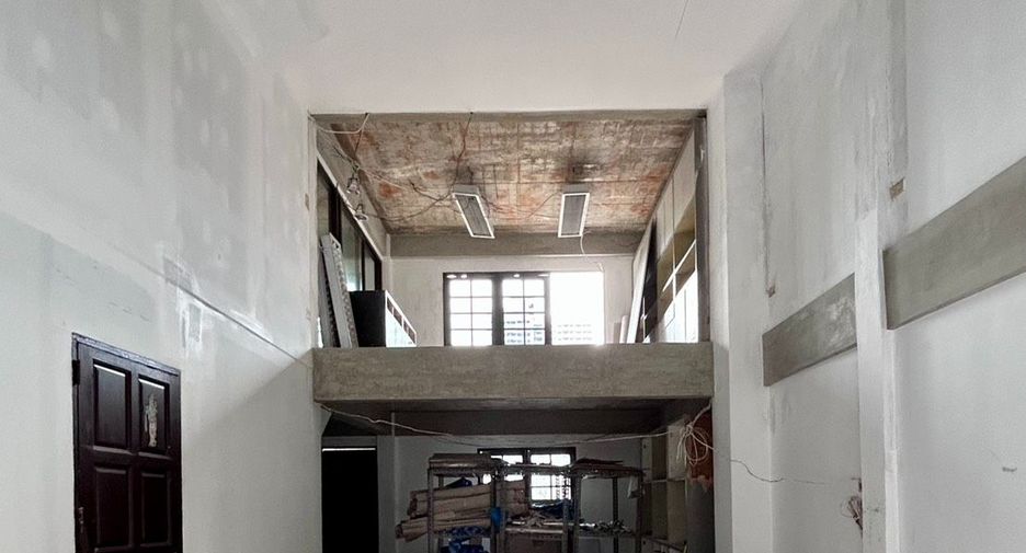 For rent retail Space in Khlong Toei, Bangkok
