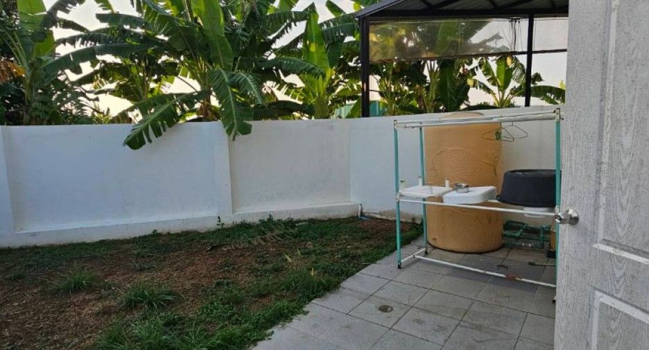 For sale 2 bedrooms townhouse in Bang Lamung, Chonburi