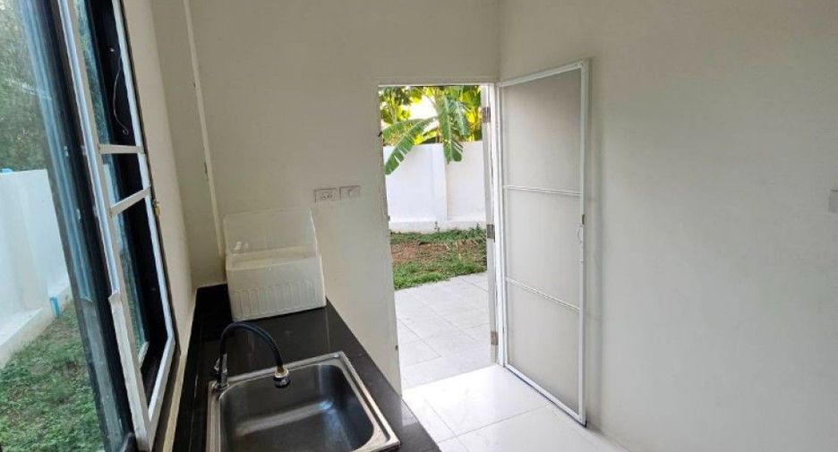 For sale 2 bedrooms townhouse in Bang Lamung, Chonburi