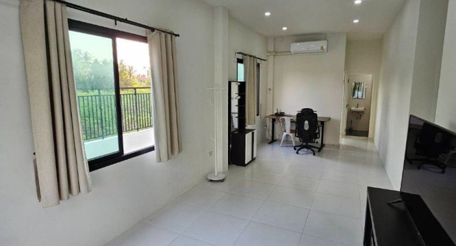For sale 2 bedrooms townhouse in Bang Lamung, Chonburi