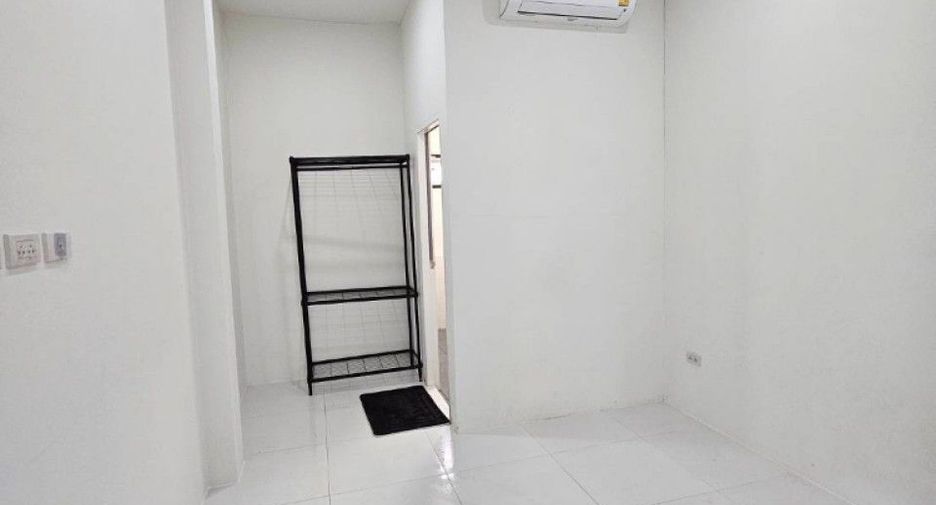 For sale 2 bedrooms townhouse in Bang Lamung, Chonburi