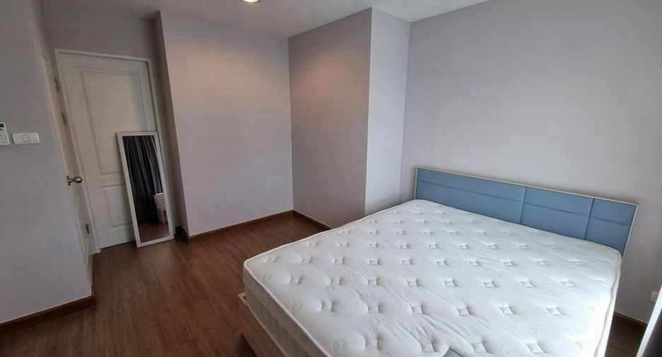 For rent 2 bedrooms condo in Huai Khwang, Bangkok