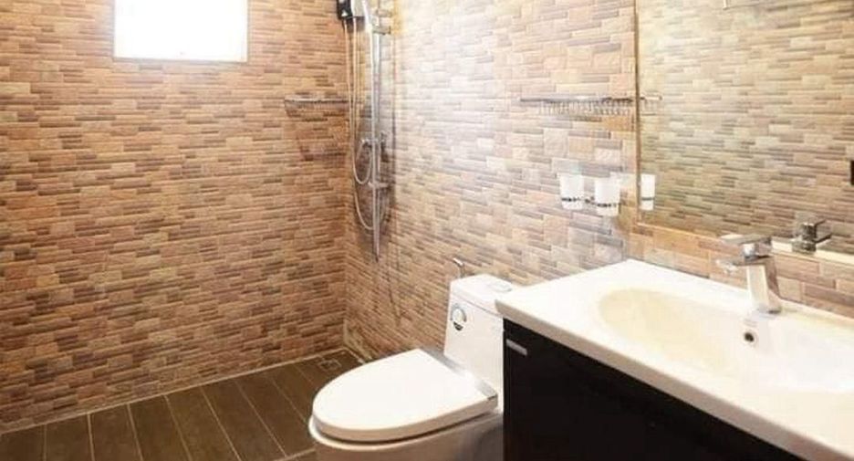 Casa en venta de 4 habitaciones en Bang Khae, Bangkok