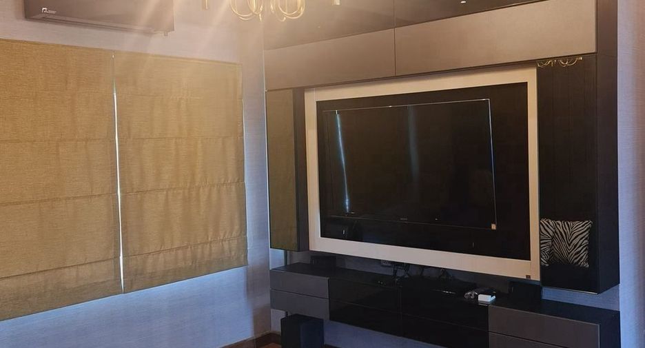 Casa en venta de 4 habitaciones en Bang Khae, Bangkok