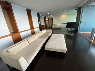 Аренда и продажа 4 спальни кондо в Банг Кхо Лаем, Бангкок