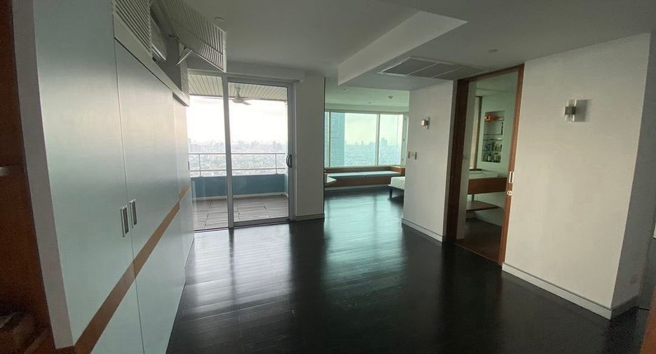 For rent and for sale 4 bedrooms condo in Bang Kho Laem, Bangkok