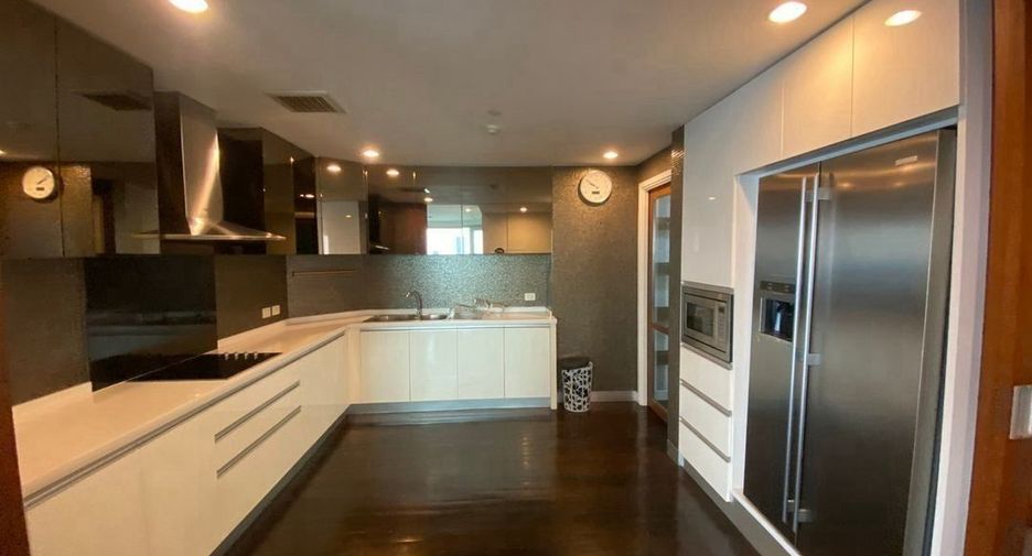 For rent and for sale 4 bedrooms condo in Bang Kho Laem, Bangkok