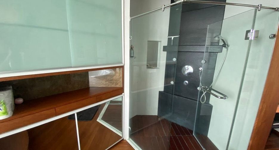 For rent and for sale 4 bedrooms condo in Bang Kho Laem, Bangkok