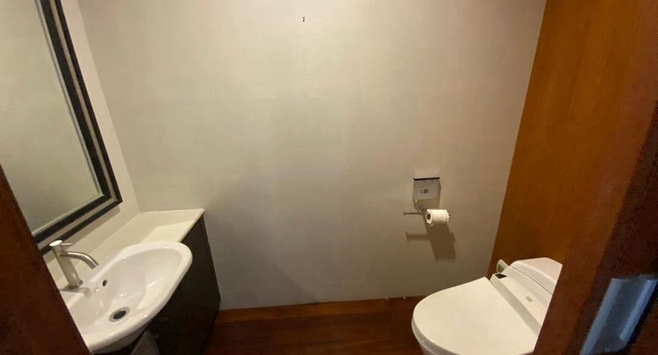 For rent and for sale 4 bedrooms condo in Bang Kho Laem, Bangkok
