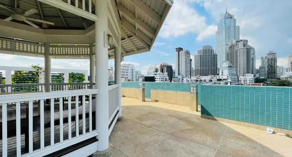 For rent 4 bedrooms condo in Thawi Watthana, Bangkok