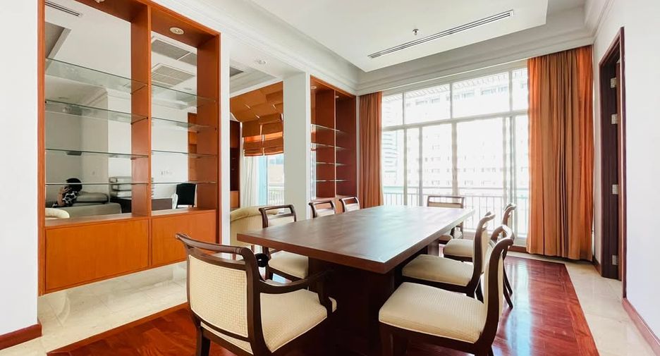 For rent 4 bedrooms condo in Thawi Watthana, Bangkok