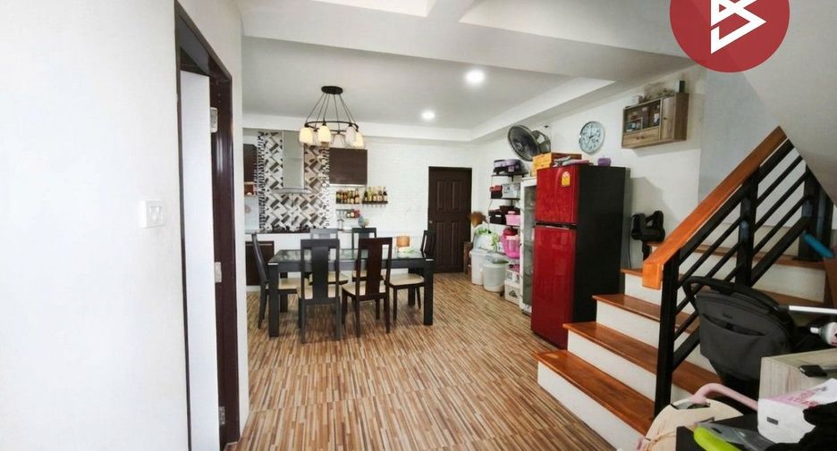For sale 4 bedrooms house in Mueang Rayong, Rayong