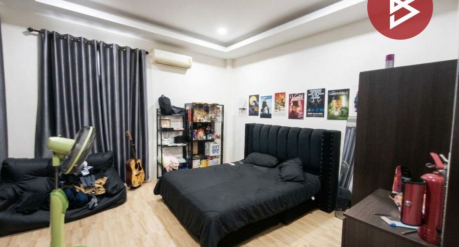 For sale 4 bedrooms house in Mueang Rayong, Rayong