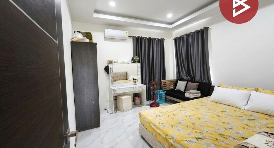 For sale 4 bedrooms house in Mueang Rayong, Rayong