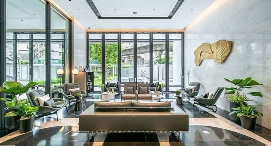 For rent and for sale 1 bed condo in Khlong Toei, Bangkok