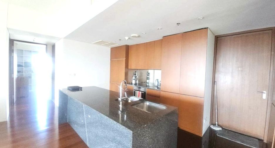 Wohnung zur Miete mit 2 Zimmer in Pathum Wan, Bangkok