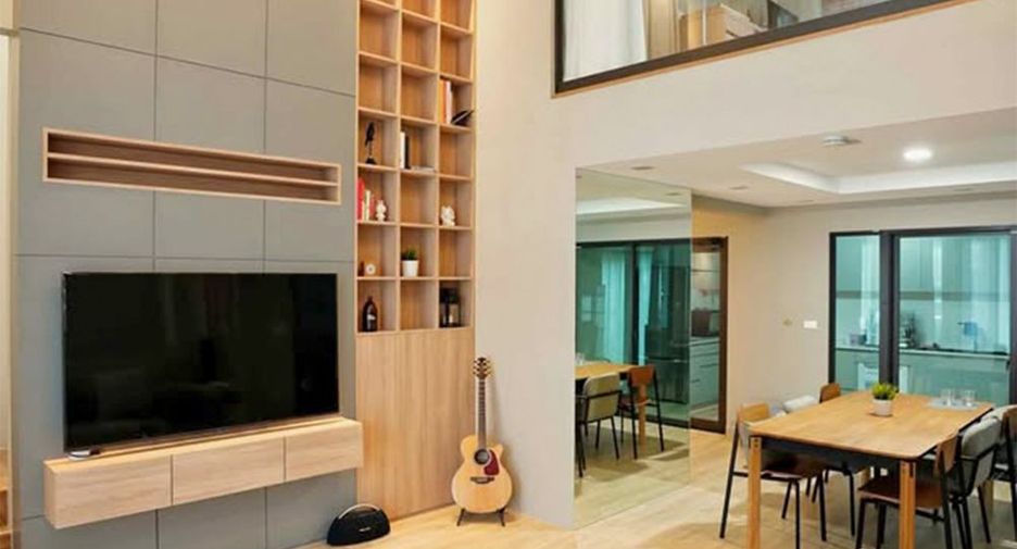 For sale 3 bedrooms townhouse in Suan Luang, Bangkok