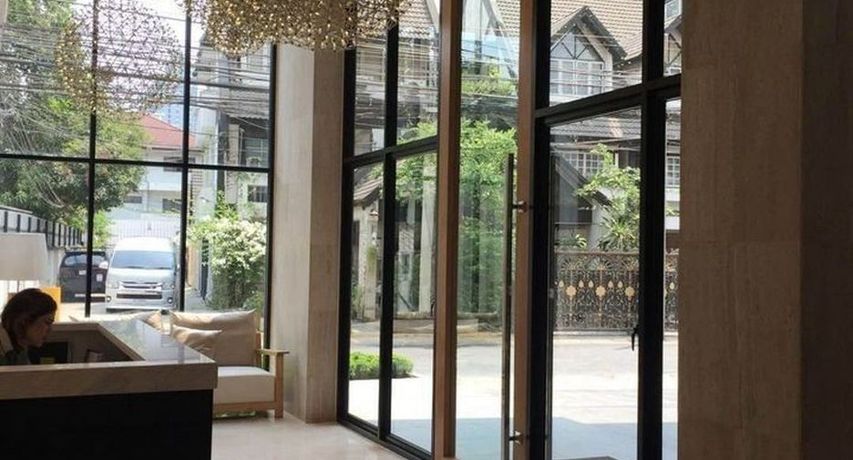 For rent 1 bed condo in Khlong Toei, Bangkok