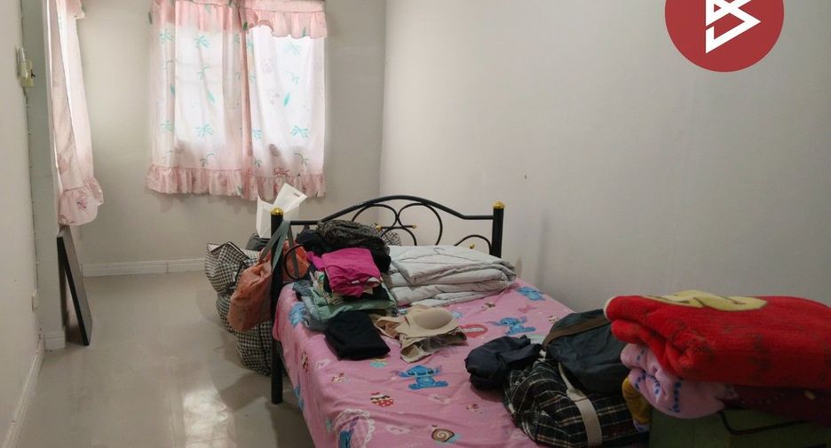 For sale 5 bedrooms house in Khlong Sam Wa, Bangkok