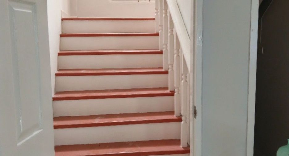 For sale 5 bedrooms house in Khlong Sam Wa, Bangkok