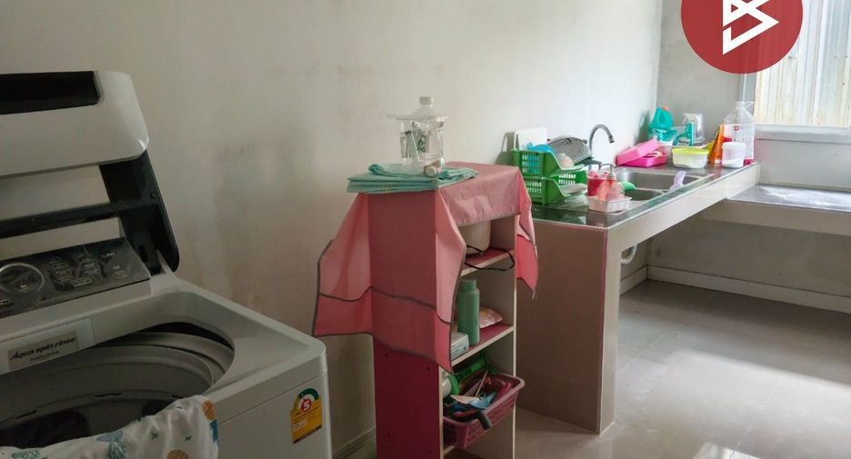 For sale 5 bedrooms house in Khlong Sam Wa, Bangkok