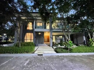 For sale 5 bedrooms house in Wang Thonglang, Bangkok