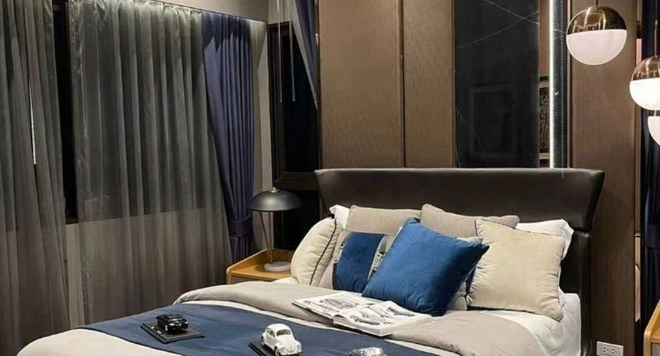 For sale 5 bedrooms house in Wang Thonglang, Bangkok